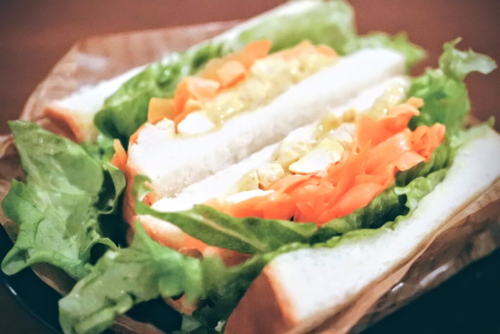 スパイスチキンサンド